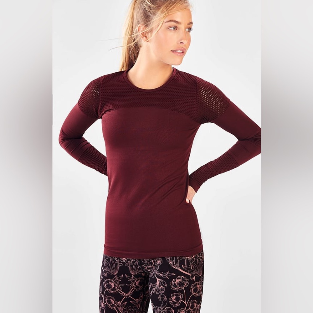 NWT Women's Fabletics Musetta Seamless Long-Sleeve Top, size small shirt